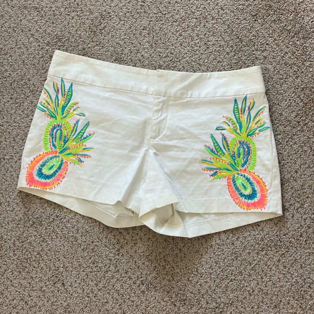 Pineapple embroidered white shorts